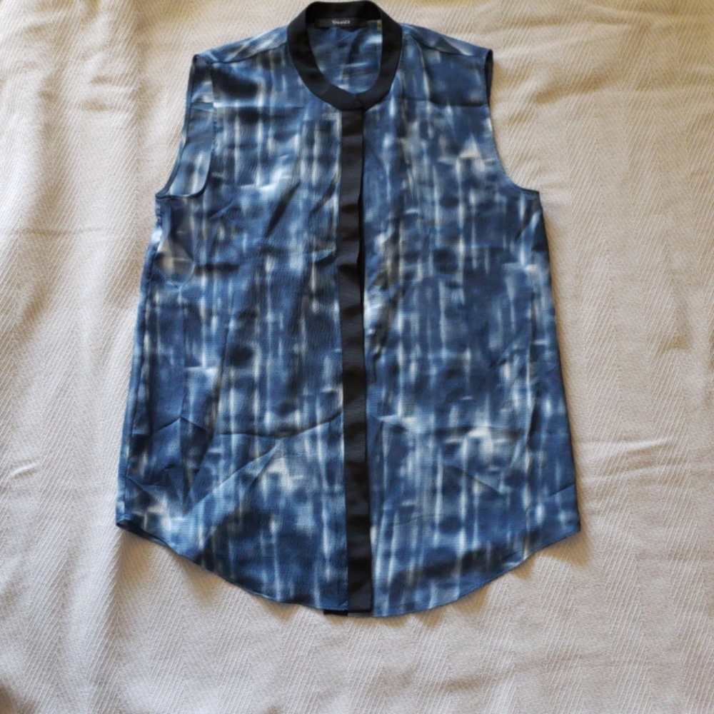Tahari sleeveless top